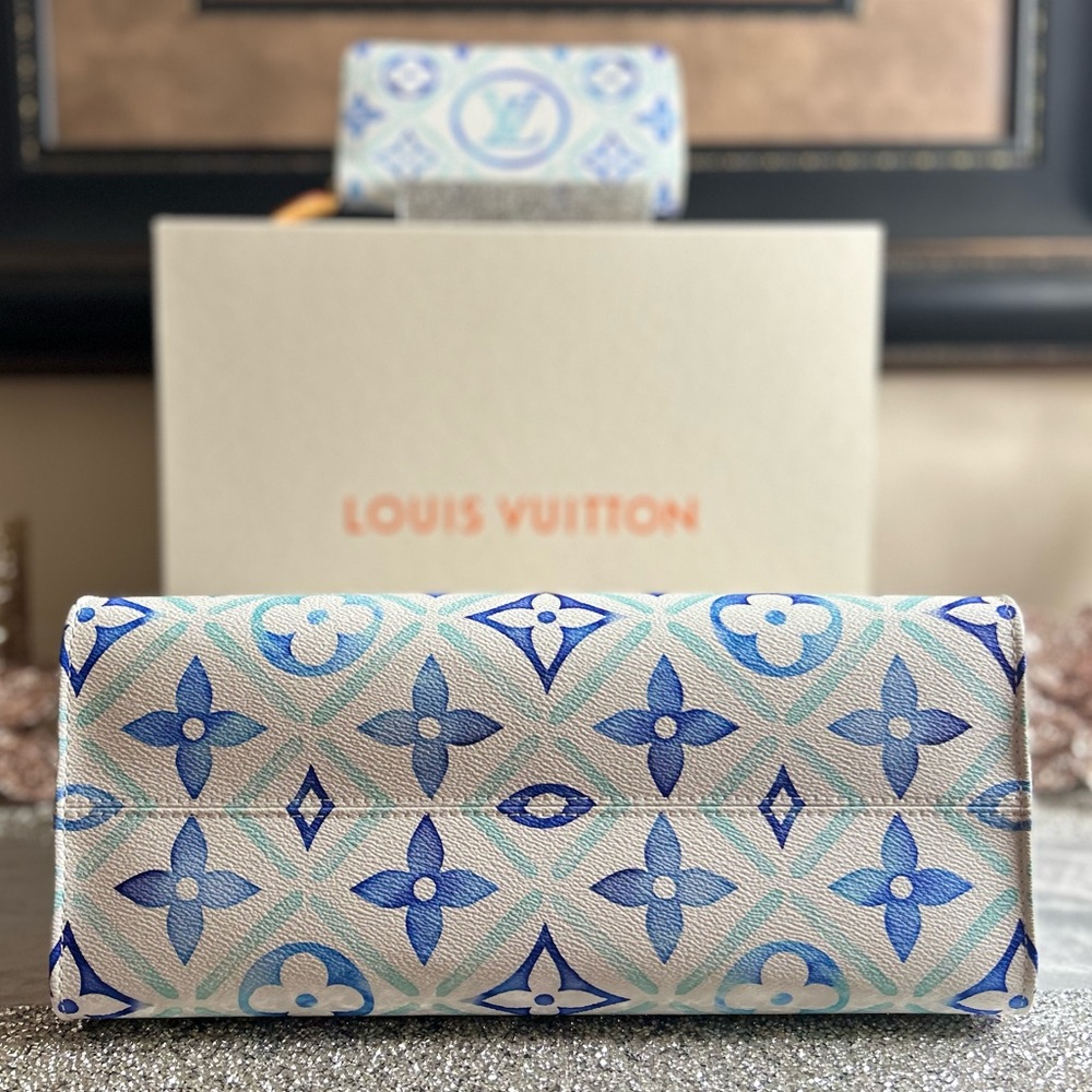 Louis Vuitton By The Pool On The Go MM Tote and Zippy Wallet Lagoon Blue Set - Picture 4 of 16